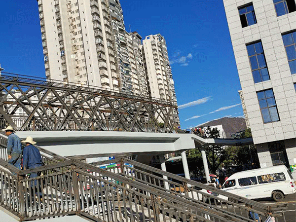 攀枝花人形天橋